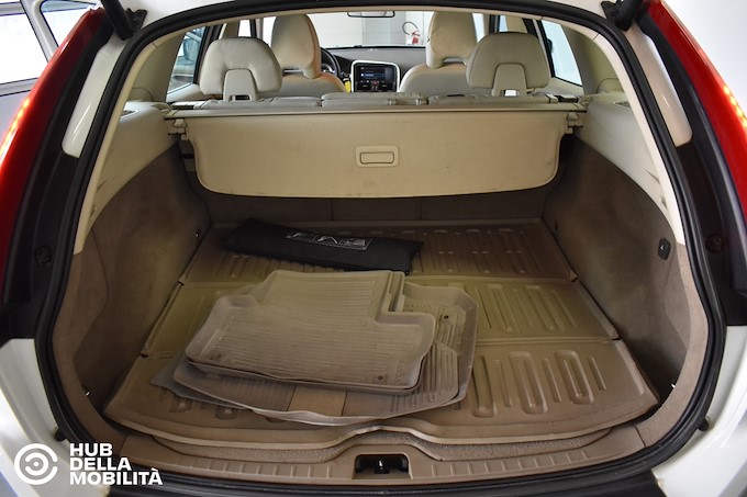 VOLVO XC60 DRIVe Kinetic
